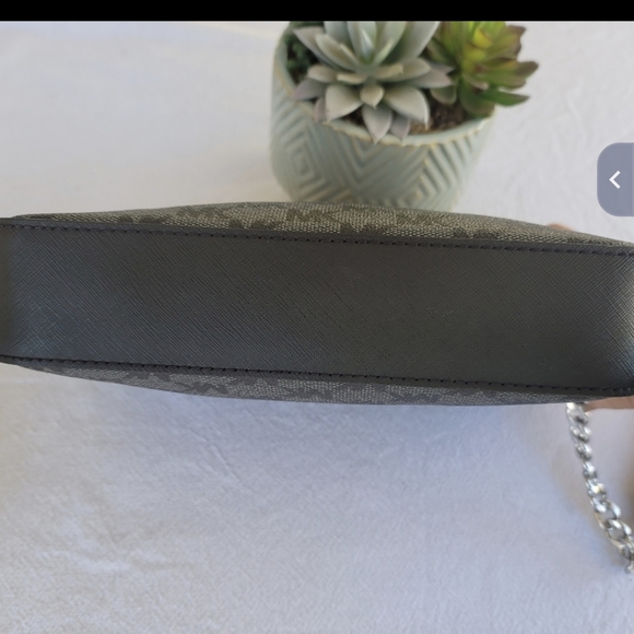 Michael Kors crossbody bag - Picture 11 of 12